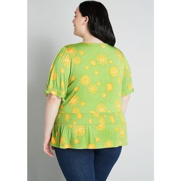 2X 18 20 Plus Size Lime Green ModCloth Sun Print Top Stretchy Lightweight - Picture 2 of 3